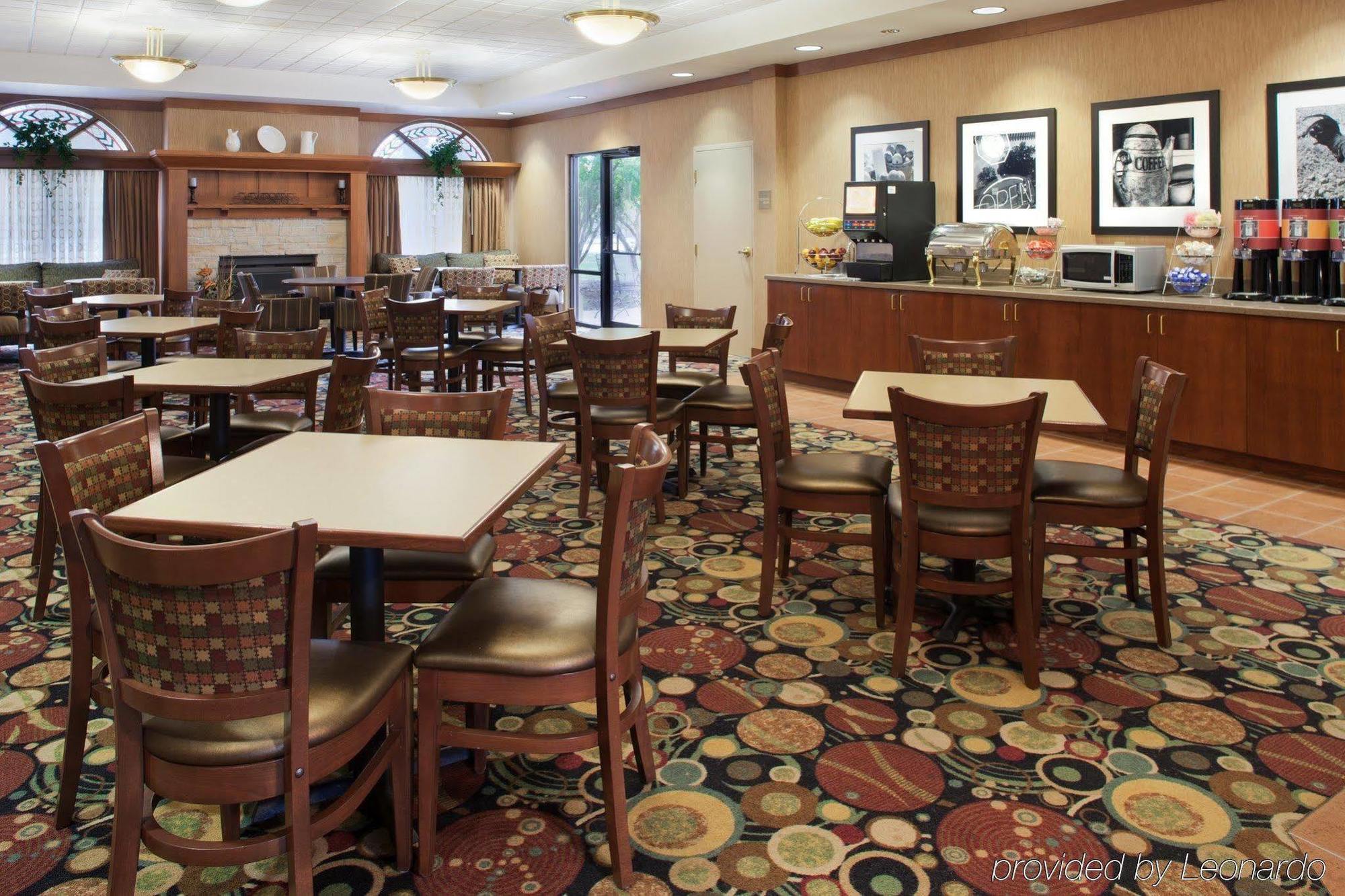 Hampton Inn Council Bluffs Restaurant photo